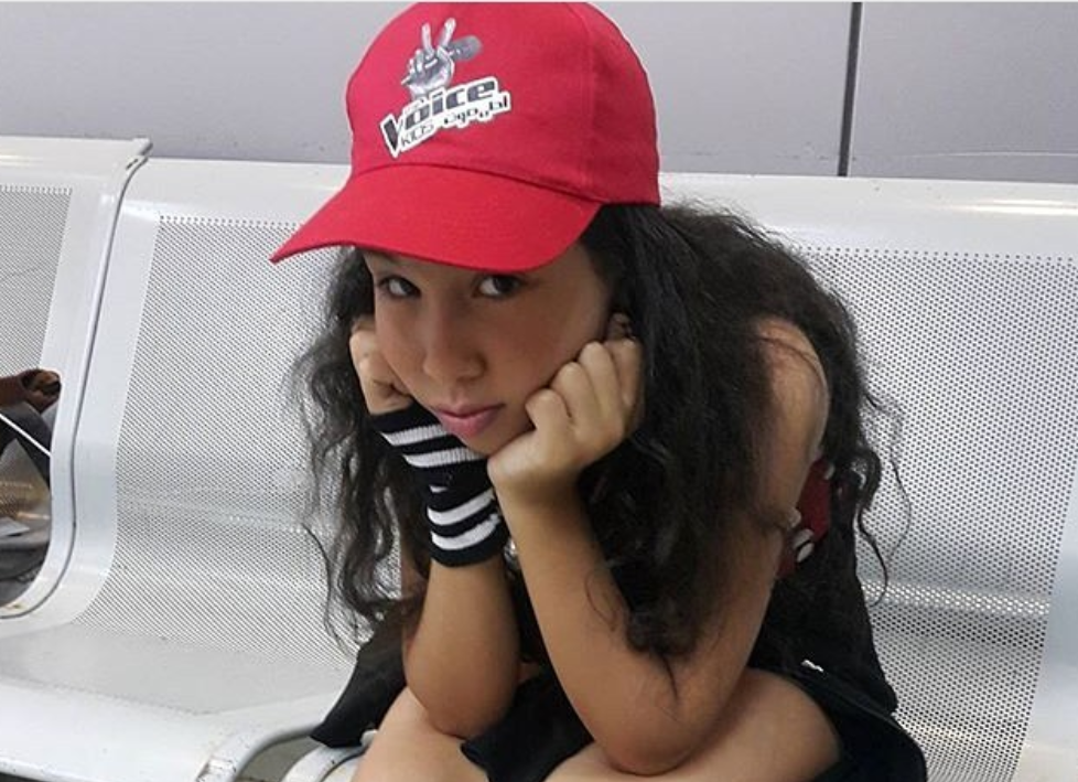 بالفيديو -  لاحظوا كيف أصبحت جويرية حمدي نجمة The Voice Kids بعد سنوات