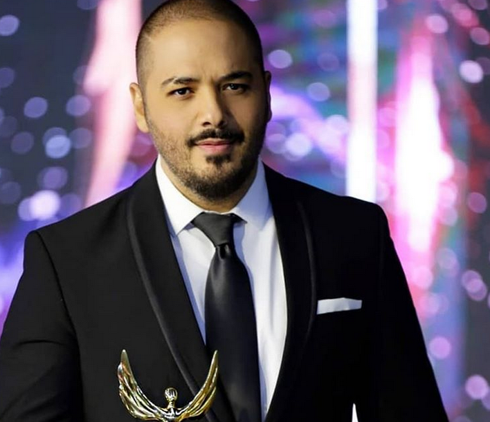 مخرج لبناني يسخر من بكاء زوجة رامي عياش ورد عنيف من الأخير