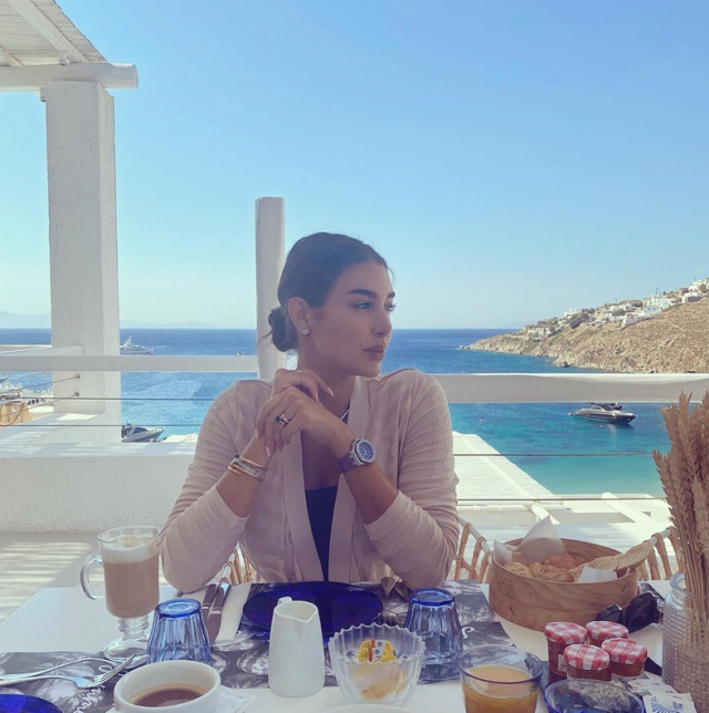 بالصورة – تعرّفوا إلى شقيق ياسمين صبري... ما درجة الشبه بينهما؟