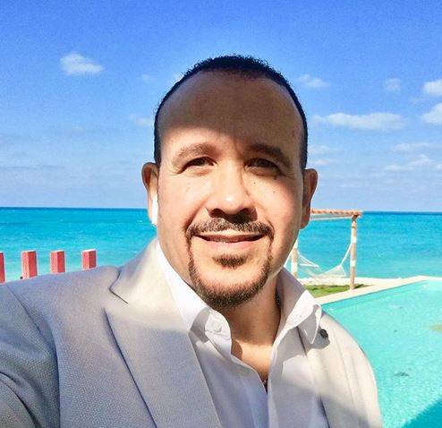 بالصور - إبنة هشام عباس الشابة تلفت الأنظار بجمالها.. تعرفوا إليها