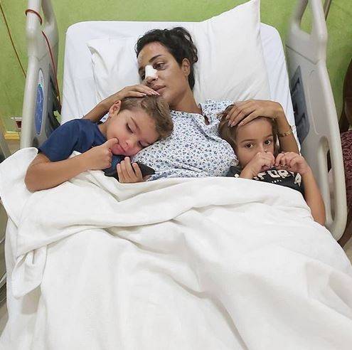 نادين نسيب نجيم عند الطبيب مجدداً.. وتوضح حالة جروحها الخطرة في الوجه