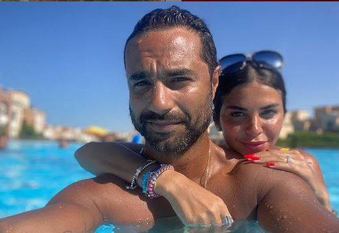 التنمّر على ابنة كريم فهمي بسبب صورة عفوية.. وآيتن عامر تتدخل