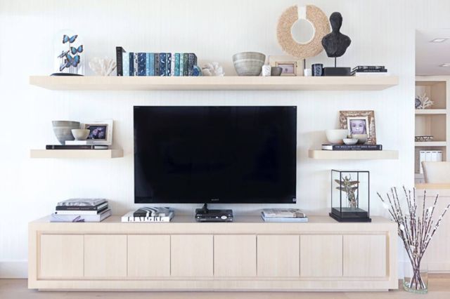 ركن التلفزيون في صالة الجلوس