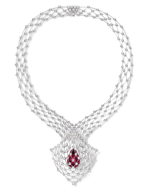 Perspectives de Chaumet
الأنماط المعمارية في مجوهرات راقية