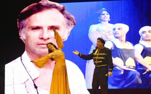 محمد رؤوف يظهر بعد غياب في تأبين محمود رضا