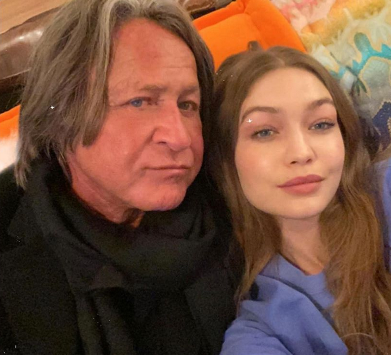 رسالة عاطفية بخط اليد من محمد حديد إلى طفل ابنته جيجي