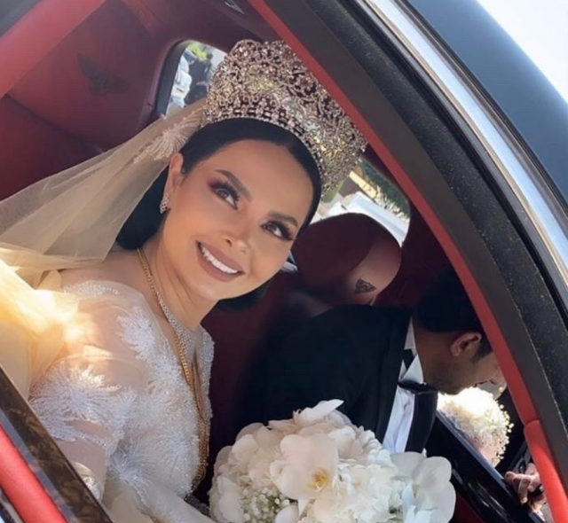 بالفيديو  - هدية شقيق ديانا كرازون في حفل زفافها تعرّضها للانتقادات