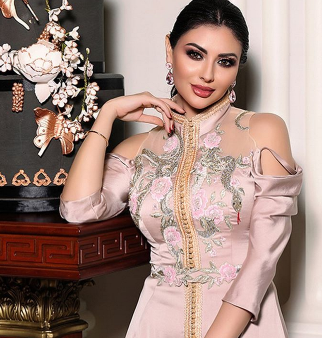 بالفيديو – مريم حسين تنجو من الاختناق بسبب إعلان: 