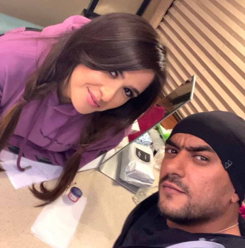 بالفيديو – تبادل صفعات بين ياسمين عبد العزيز وأحمد العوضي وهي تعلق: 