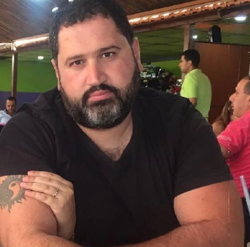 وفاة شقيق فنانة  لبنانية وهي تنعاه: 