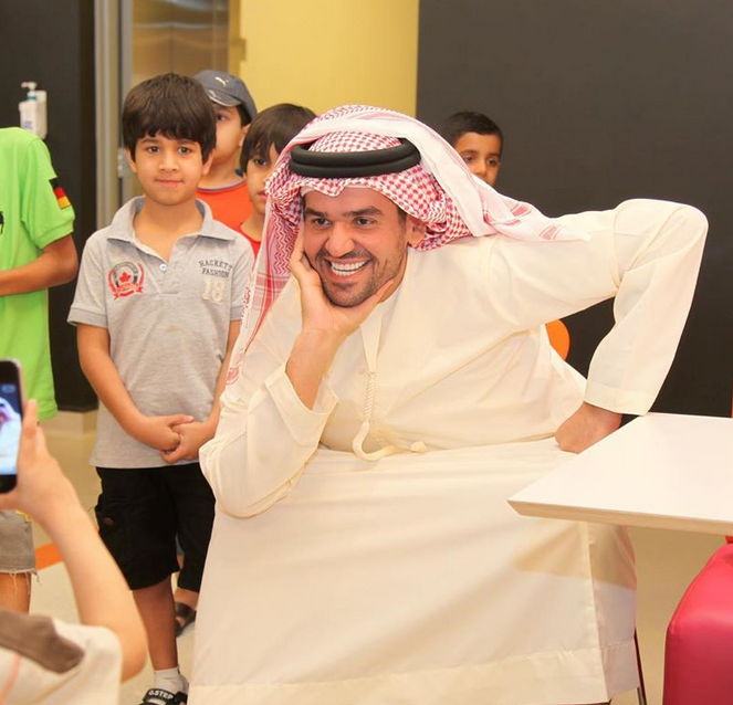 حسين الجسمي يعلق على رقص تامر حسني على أنغام 