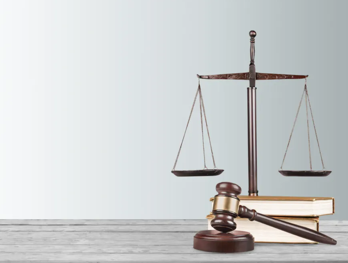 بالفيديو - صحافي يكشف انهيار وبكاء المشاهير أثناء التحقيق في قضية غسل الاموال