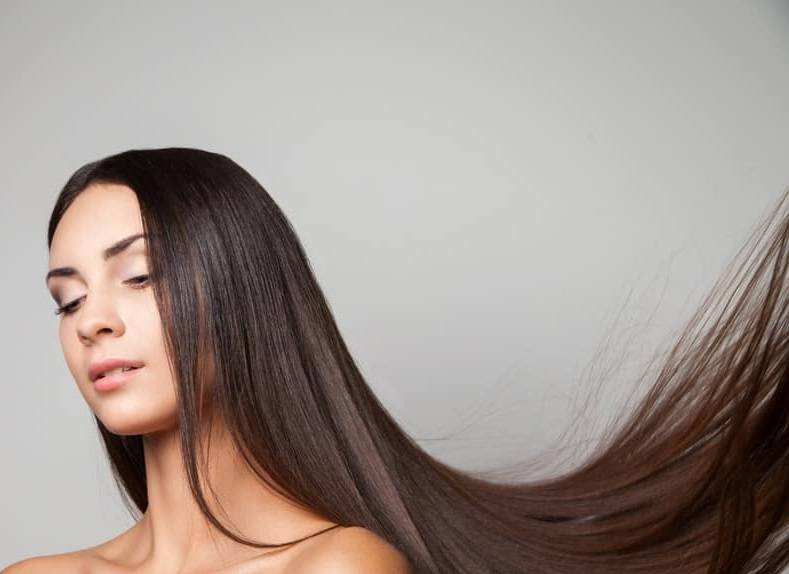 تعلّمي تحضير زيت القهوة في منزلك لتسريع نمو الشعر