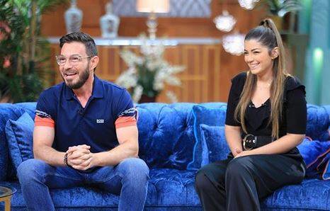 بالفيديو - ليلى زاهر تتغزل بوالدها على أنغام عمرو دياب