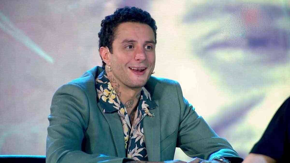 أحمد الفيشاوي يستعيد ذكريات طفولته بفيديو مع والديه