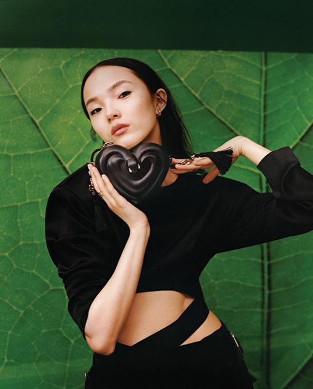 مجموعة تجسّد روح البوب BVlgari & Ambush