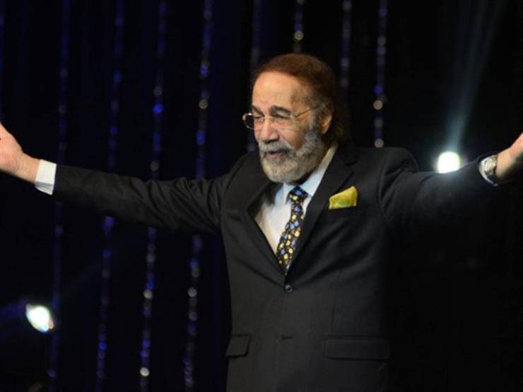 بالصورة – فنانة شابة للراحل محمود ياسين: 