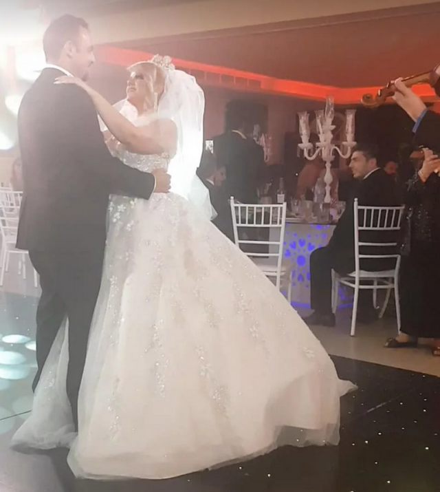 سمر عبد العزيز وعريسها 