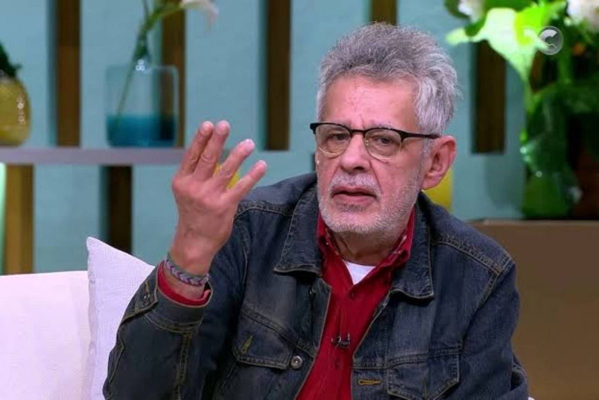 مواصلاً انتقاده الفنانين... زكي فطين عبد الوهاب يهاجم عمر خيرت بشراسة