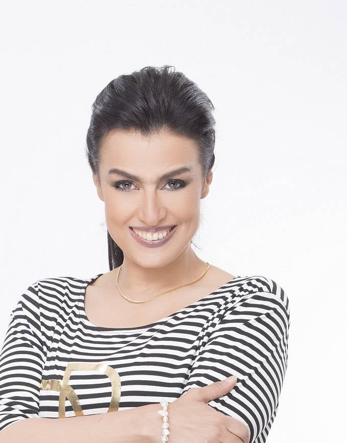 سيمون تثير الجدل بحديثها عن سبب مرض وحزن النجوم