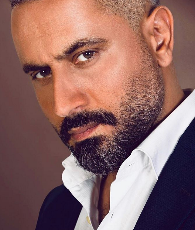 بالصورة - في ظهور نادر لها.. قيس الشيخ نجيب يوجه رسالة رومنسية لزوجته