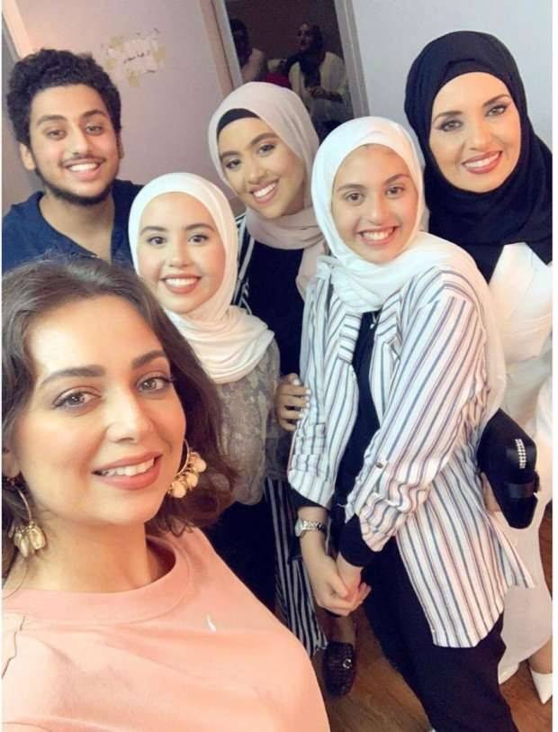 جيهان نصر في ظهور نادر في حفل الفنان عمر خيرت بالأوبرا
