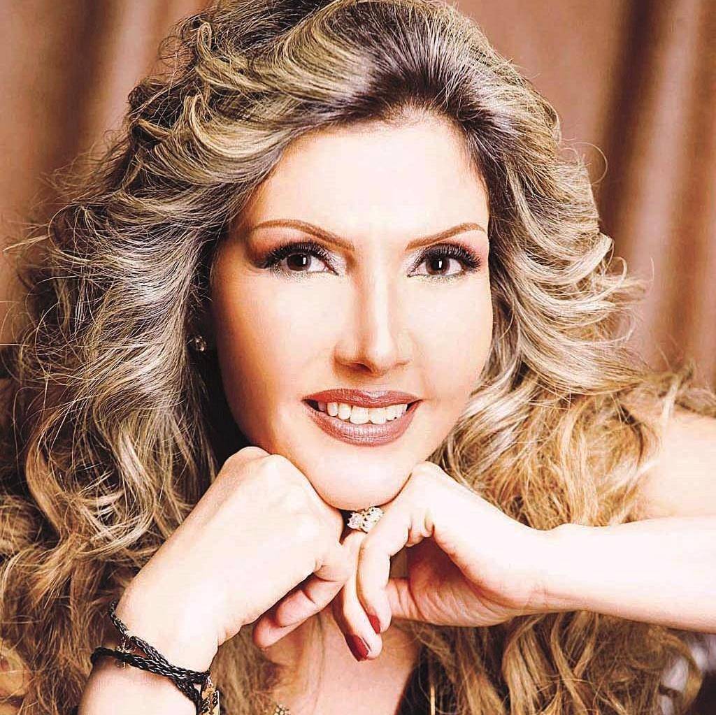 نادية مصطفى تحذف منشوراً عن ترامب بعد الهجوم عليها