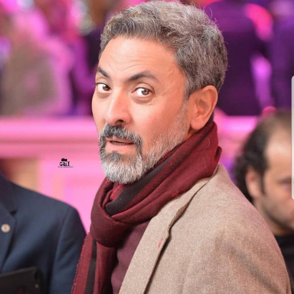 فتحي عبد الوهاب يتحدّى سوسن بدر بصورة طريفة