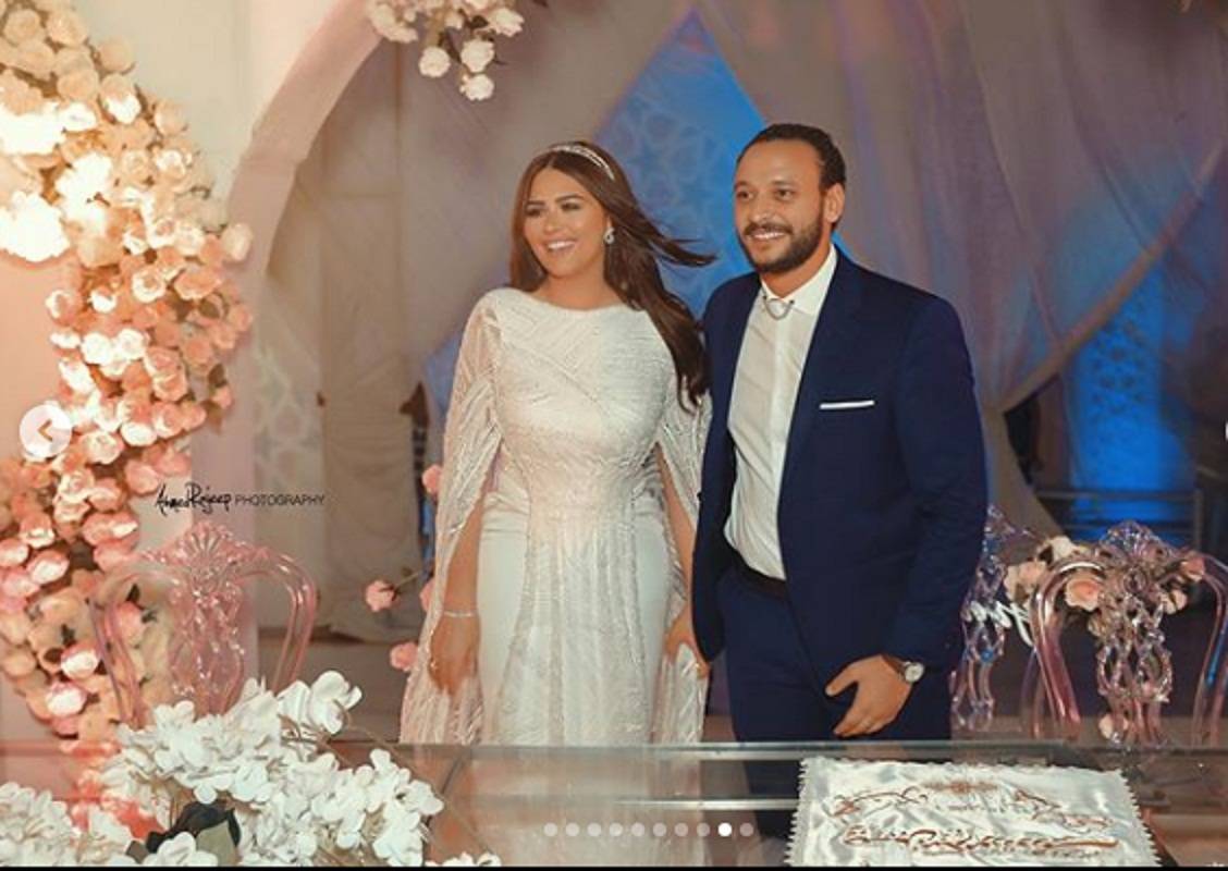 بالفيديو - هذا ما قاله أحمد خالد صالح لهاني مهنى لحظة عقد القران