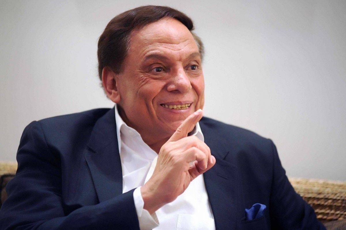 عادل إمام يساعد متضرّري كورونا