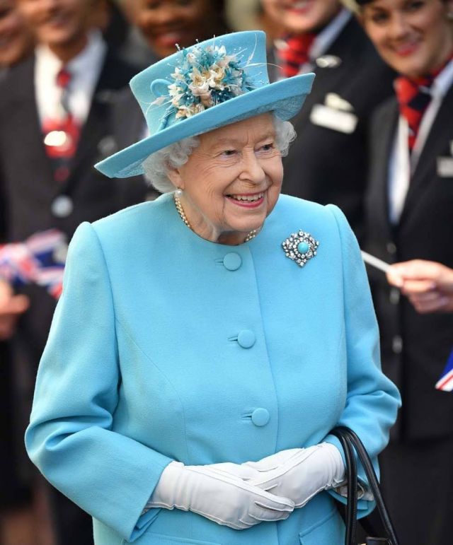 للمرة الأولى منذ 33 عاماً تمرّد في القصر الملكي يُربك الملكة إليزابيث الثانية