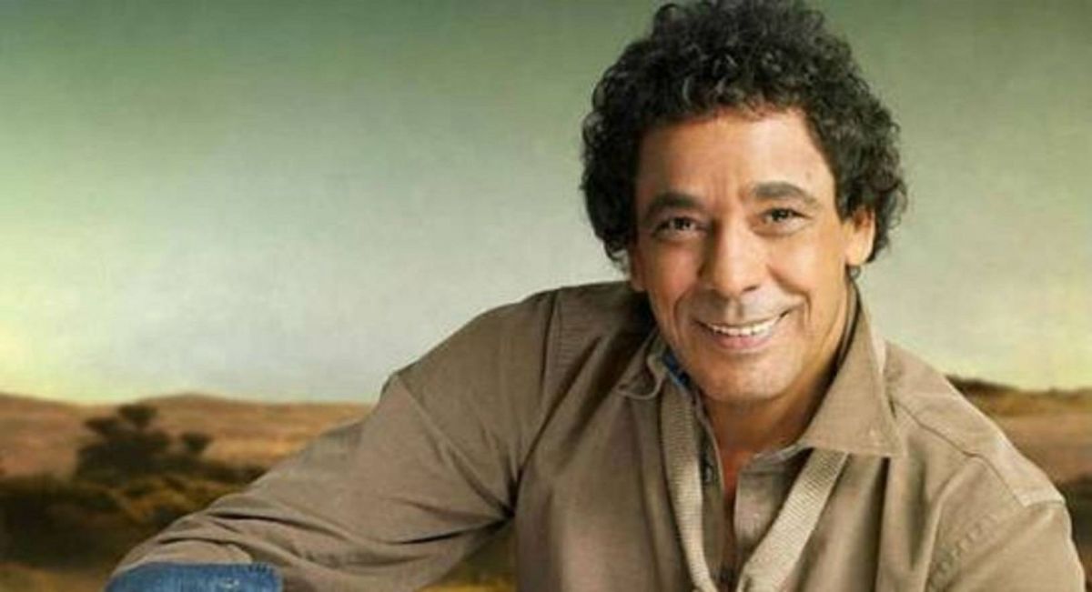 فيديو نادر - محمد منير يكشف عمله قبل الغناء في أول لقاء تلفزيوني له