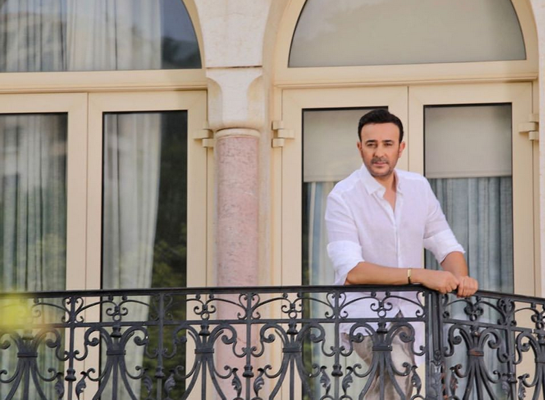 الموت يفجع صابر الرباعي: 