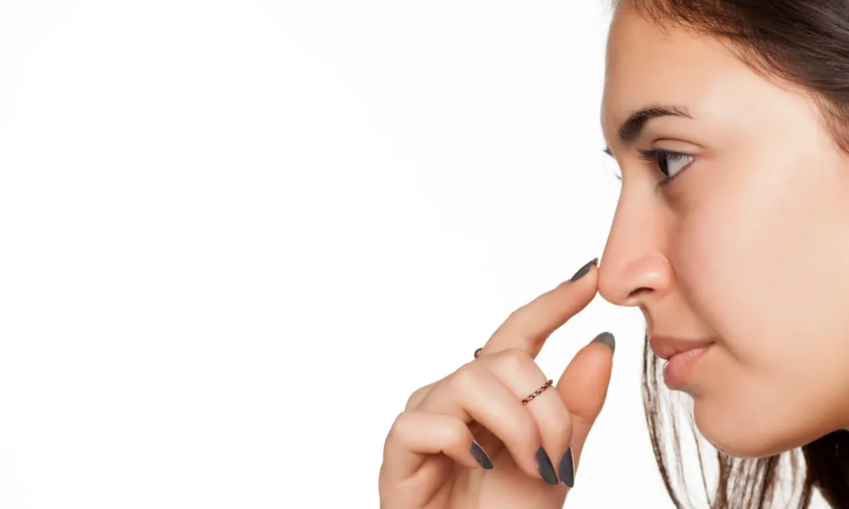 إليك تمريناً لتقصير الأنف الطويل من دون جراحة