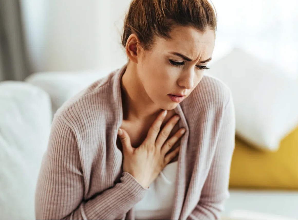 3 طرق تخلصكم من ضيق التنفس في المنزل