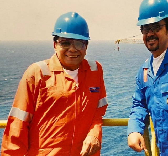 عمرو عرفة وعادل إمام 