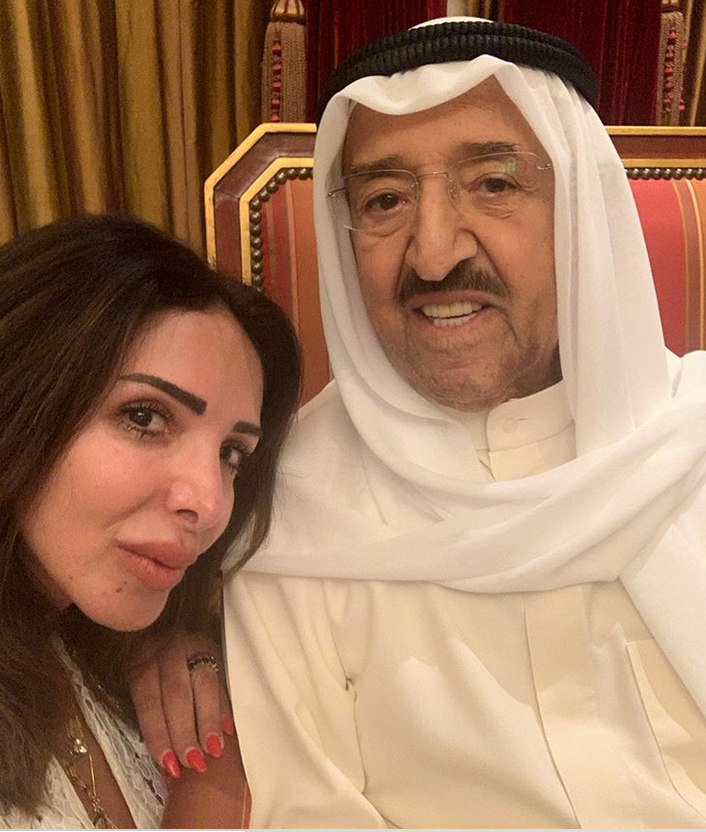 بالصورة – حفيدة أمير الكويت تنعاه بحزن شديد: 