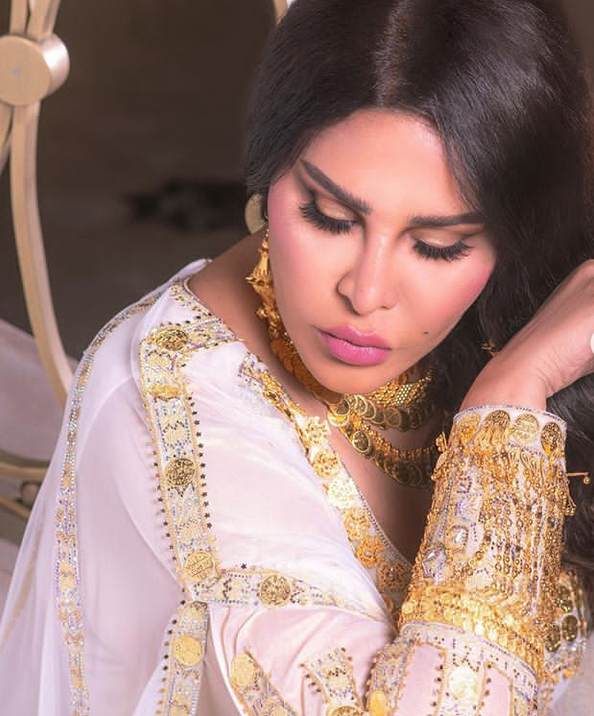 بالصورة – بعد مرور 25 عاماً أحلام تستعيد ذكرى ألبومها الأول