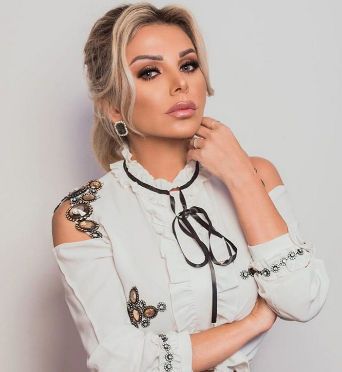 بالصورة -  شاهدوا كيف كانت رزان مغربي في طفولتها ولاحظوا جرأتها