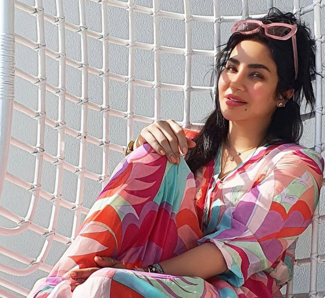 بالصورة - الجمهور يدافع عن لجين عمران في وجه مي العيدان لهذا السبب