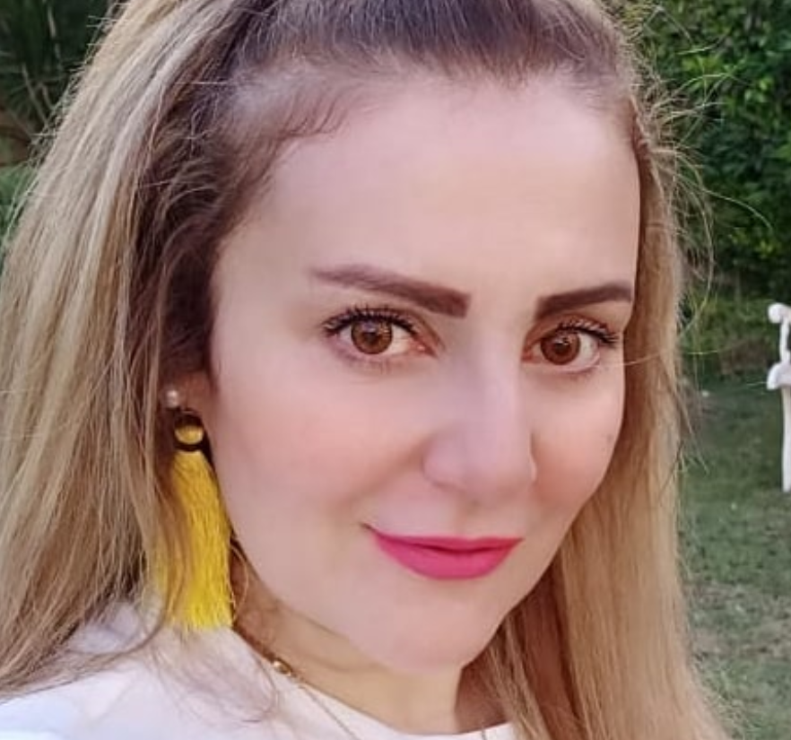 بالفيديو – رانيا محمود ياسين تكشف حقيقة الخلاف بين والدها وعادل إمام