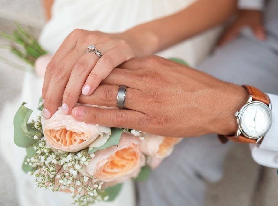 نجمة مواقع سعودية تصبح 