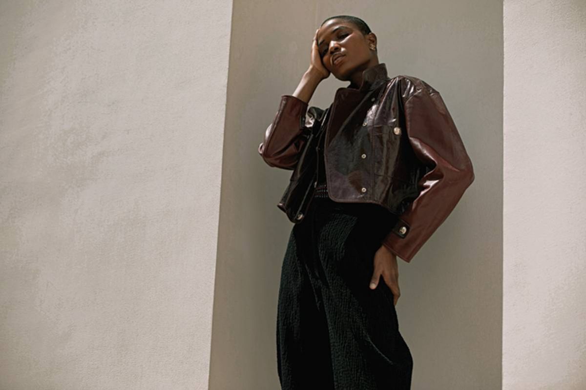 مجموعة شانيل للملابس الجاهزة لخريف وشتاء 2020/2021... CHANEL FALL - WINTER 2020-2021 READY-TO-WEAR COLLECTION