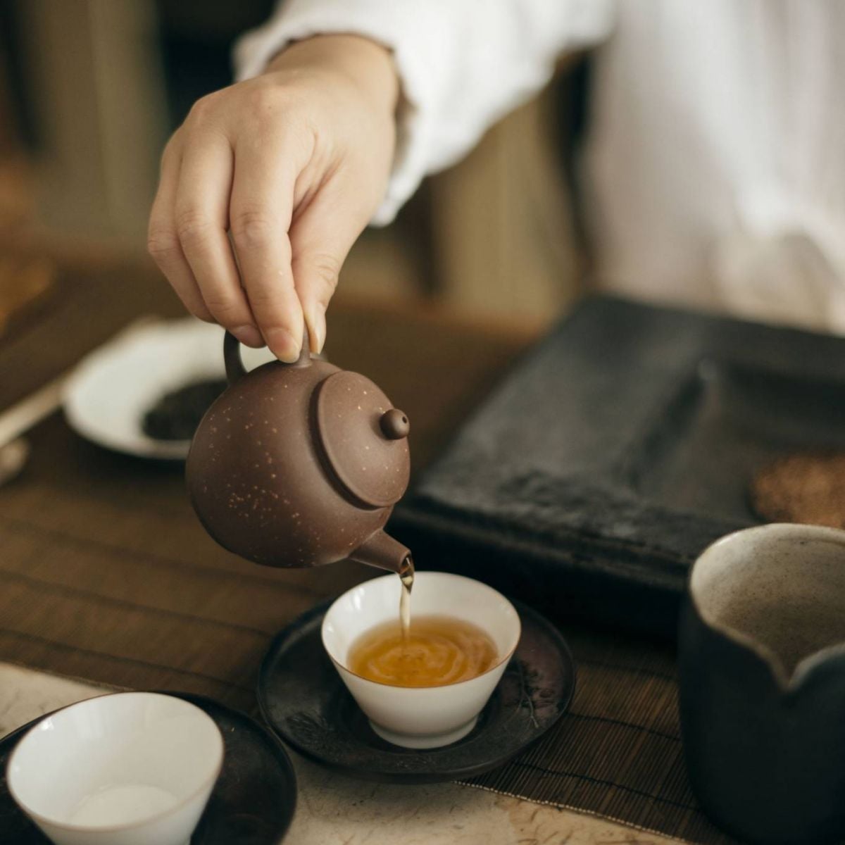 خطأ نرتكبه أثناء تحضير الشاي يُفسد مذاقه