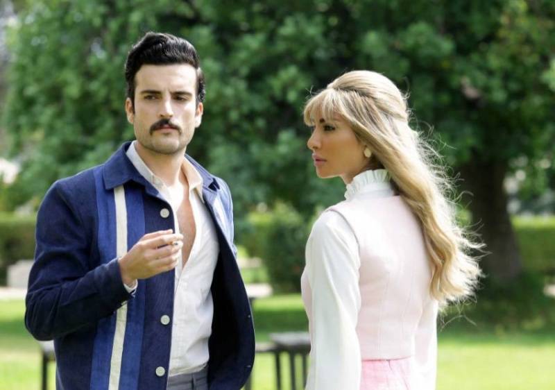 بالفيديو – ممثل خليجي يتعرض للهجوم بسبب مشهد من المرحاض في 