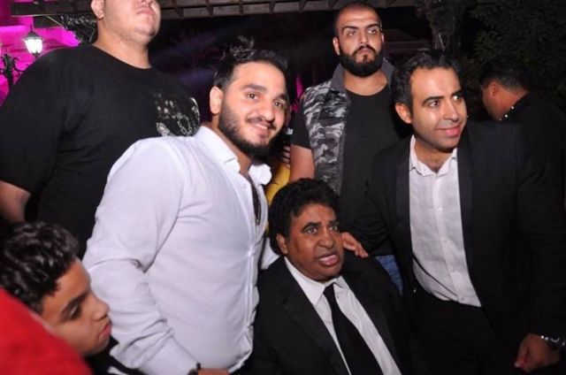 الفنان الكبير أحمد عدوية وابنه محمد في حفل خطوبة ابنة أحمد شيبة