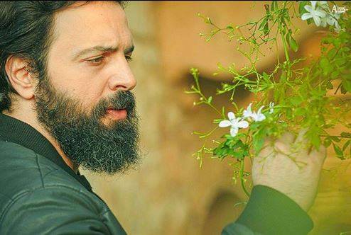 وفاء الكيلاني تدعم زوجها تيم حسن بأسلوبها الخاص