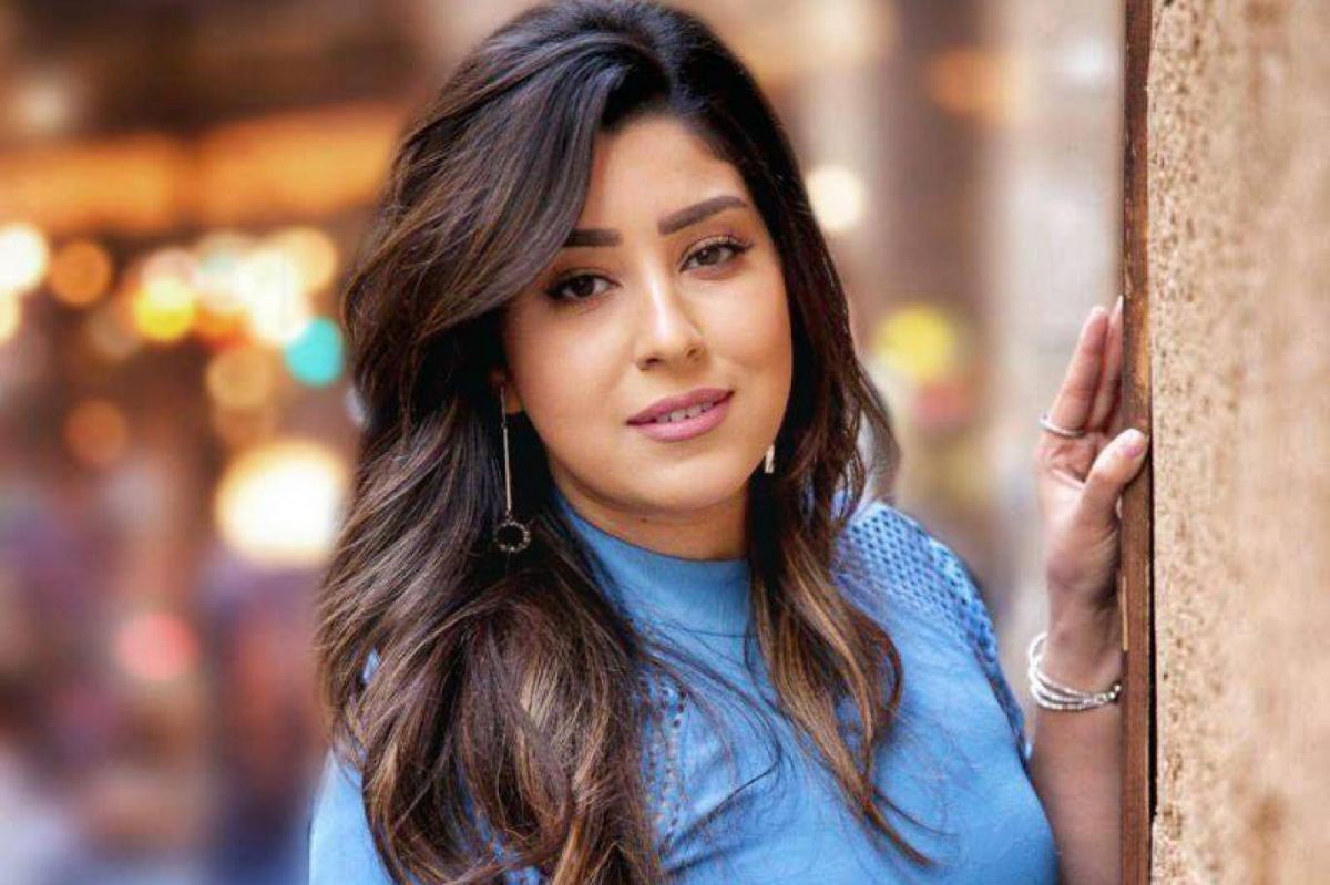 أيتن عامر تتهم فتاة بسرقة شقيقتها: 