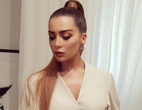 بعد غياب لعامين... مي عز الدين تراند على السوشيال ميديا لهذا السبب!