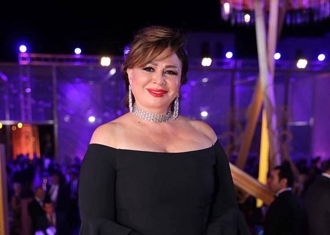 بالفيديو - إلهام شاهين تتحدث عن الإطلالات الجريئة وتخسر كل أموالها